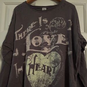 NWT - Magnolia Pearl Your Aura Viggo T TOP 2211 Ozzy LS